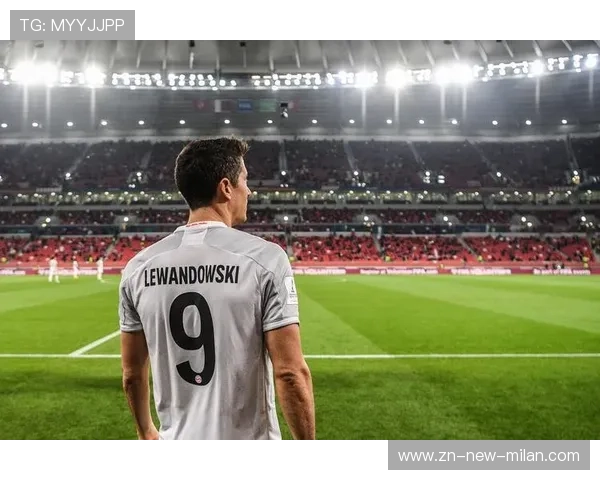 拜仁莱万反越位头球补射完成比赛决定性一击