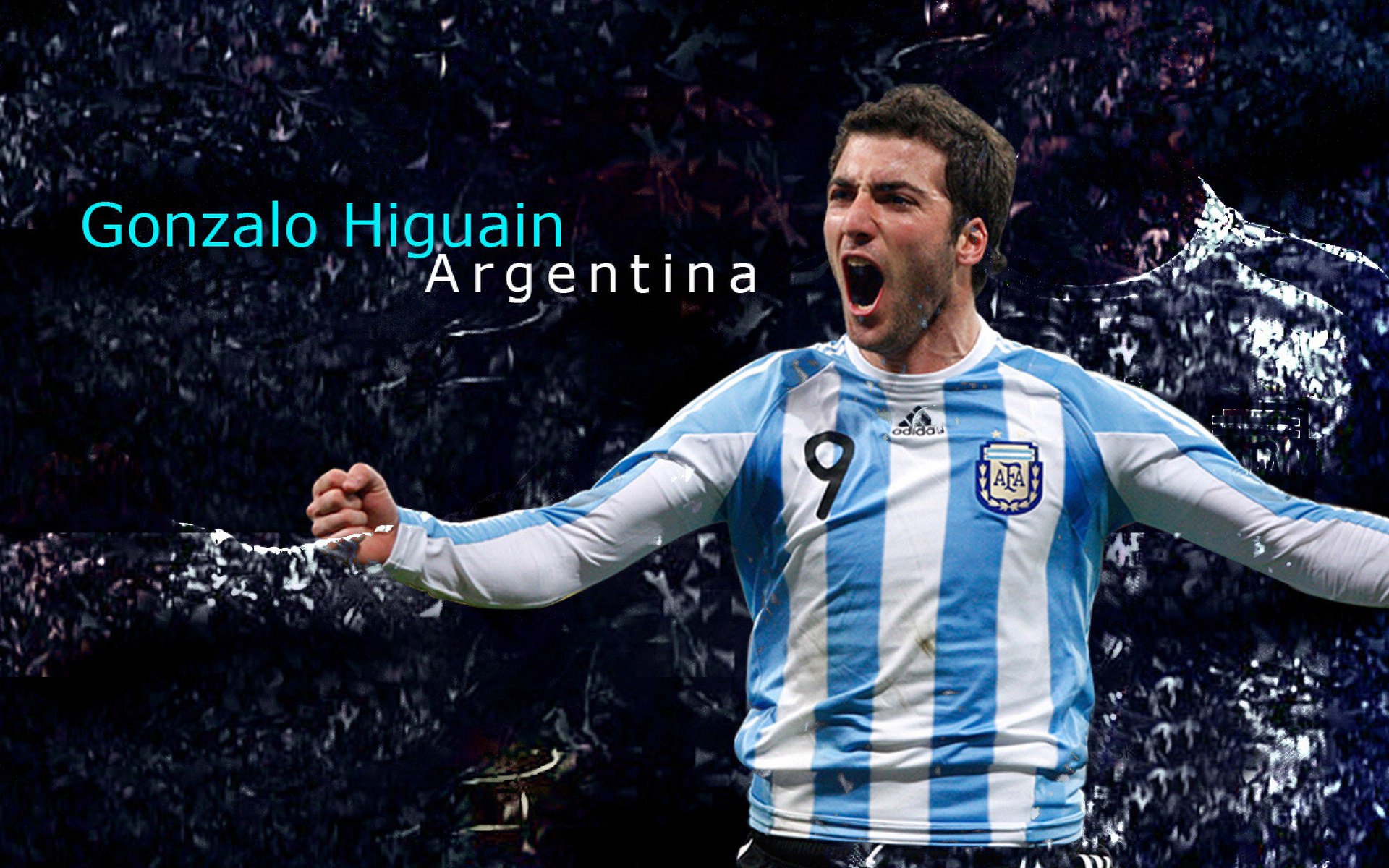 米兰体育报-五大联赛是否推行以中场站位弹性应对不同对手策略，五大联赛场地大小